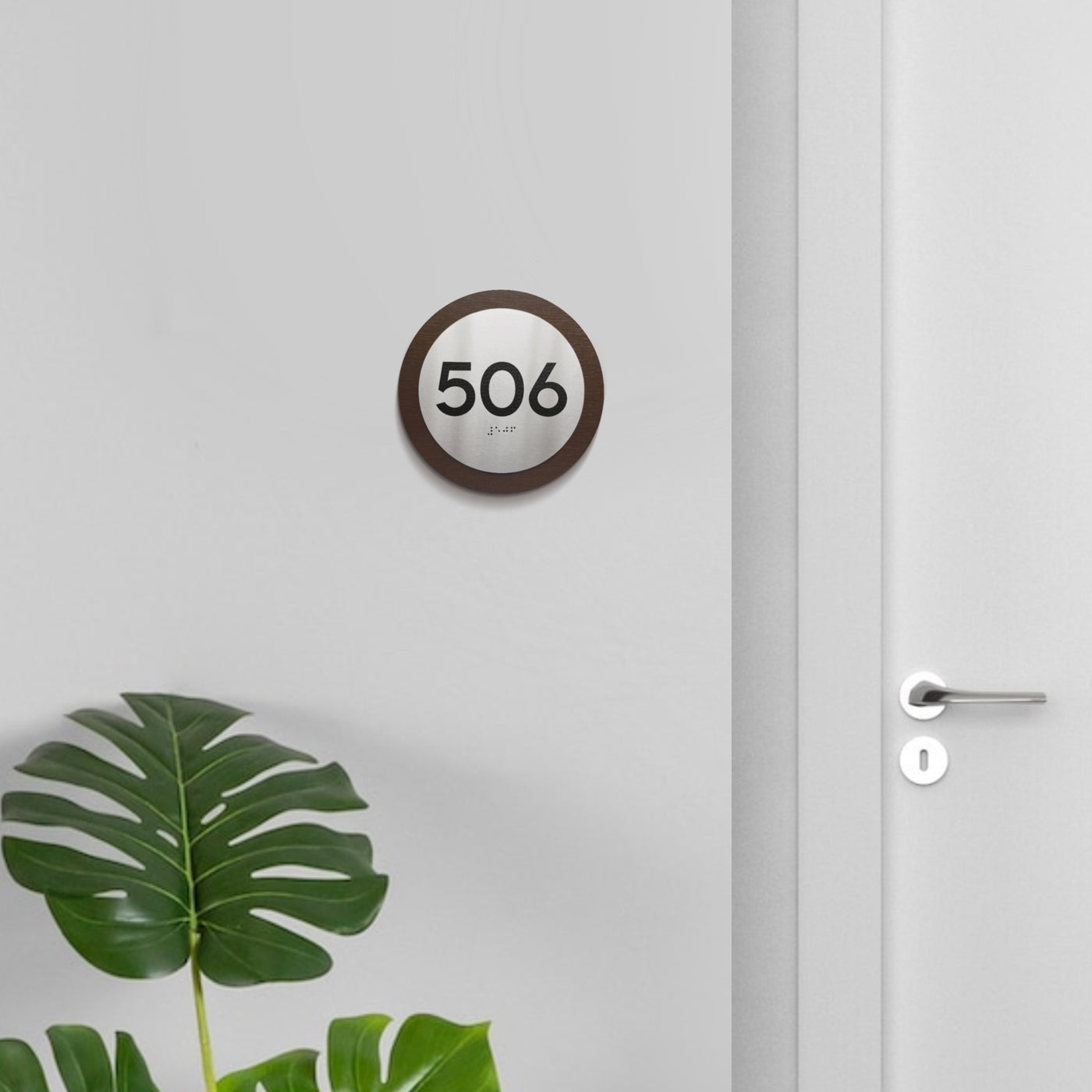 Apartment Door Numbers: Round Sign